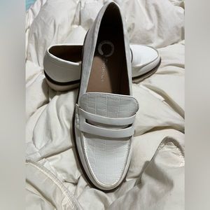 Journee Collection Loafer-White 7 1/2